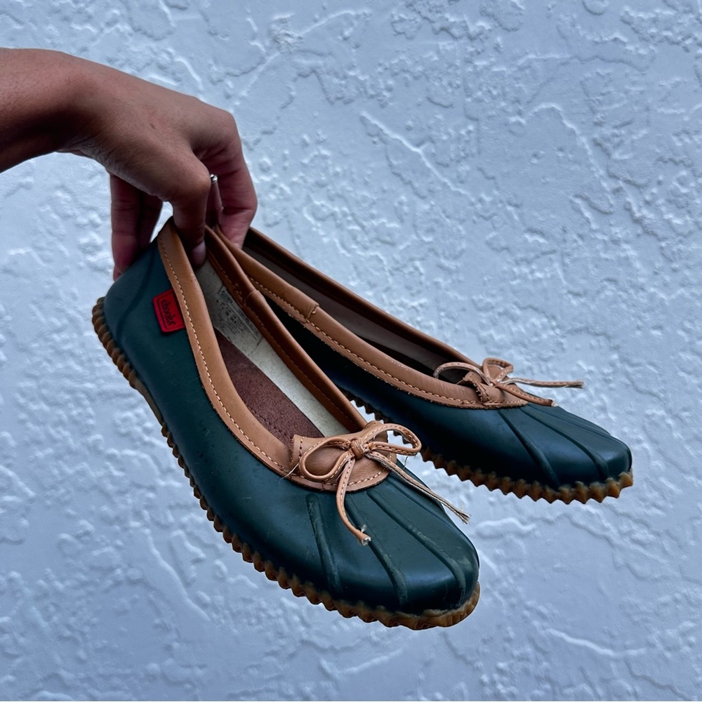 Chooka Green and Tan Flats - Picture 4 of 8